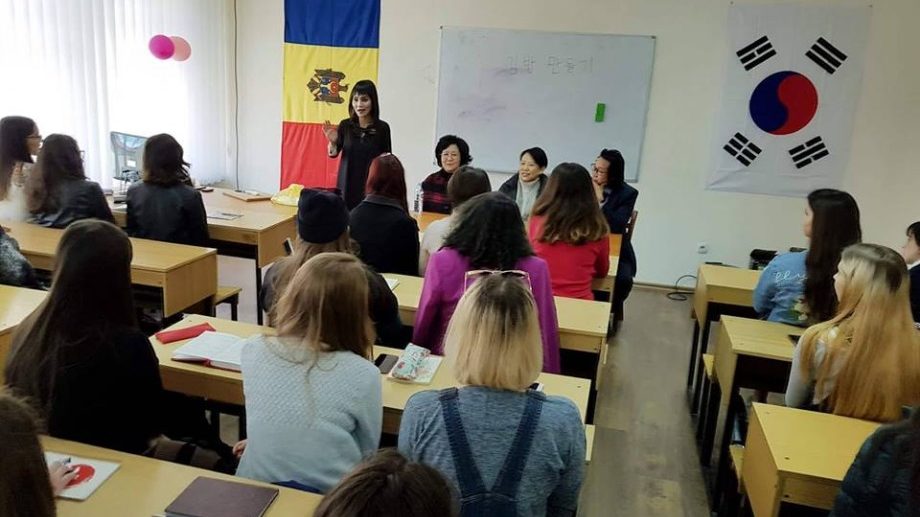 (foto) Unde în Chișinău poți învăța o limbă exotică, care sunt prețurile și cât timp durează cursurile