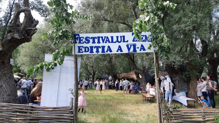 (foto) Cum s-a desfășurat Festivalul Zemii la Sipoteni și cine a fost câștigătorul concursului „Cea mai bună zeamă”
